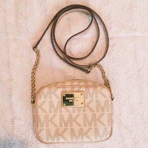 ✨Michael Kors Mini Crossbody✨